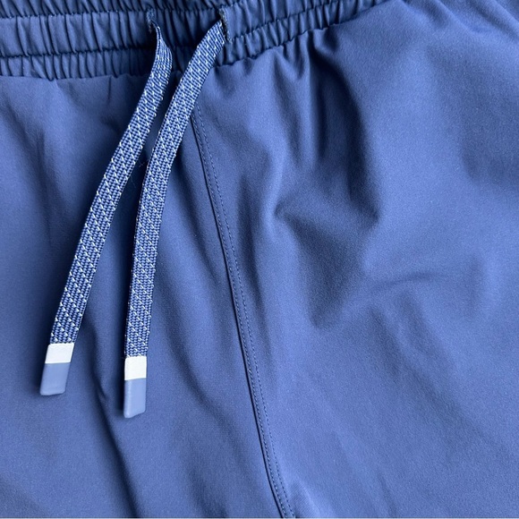 Fabletics Navy Blue Women’s Athletic Shorts - Picture 4 of 8